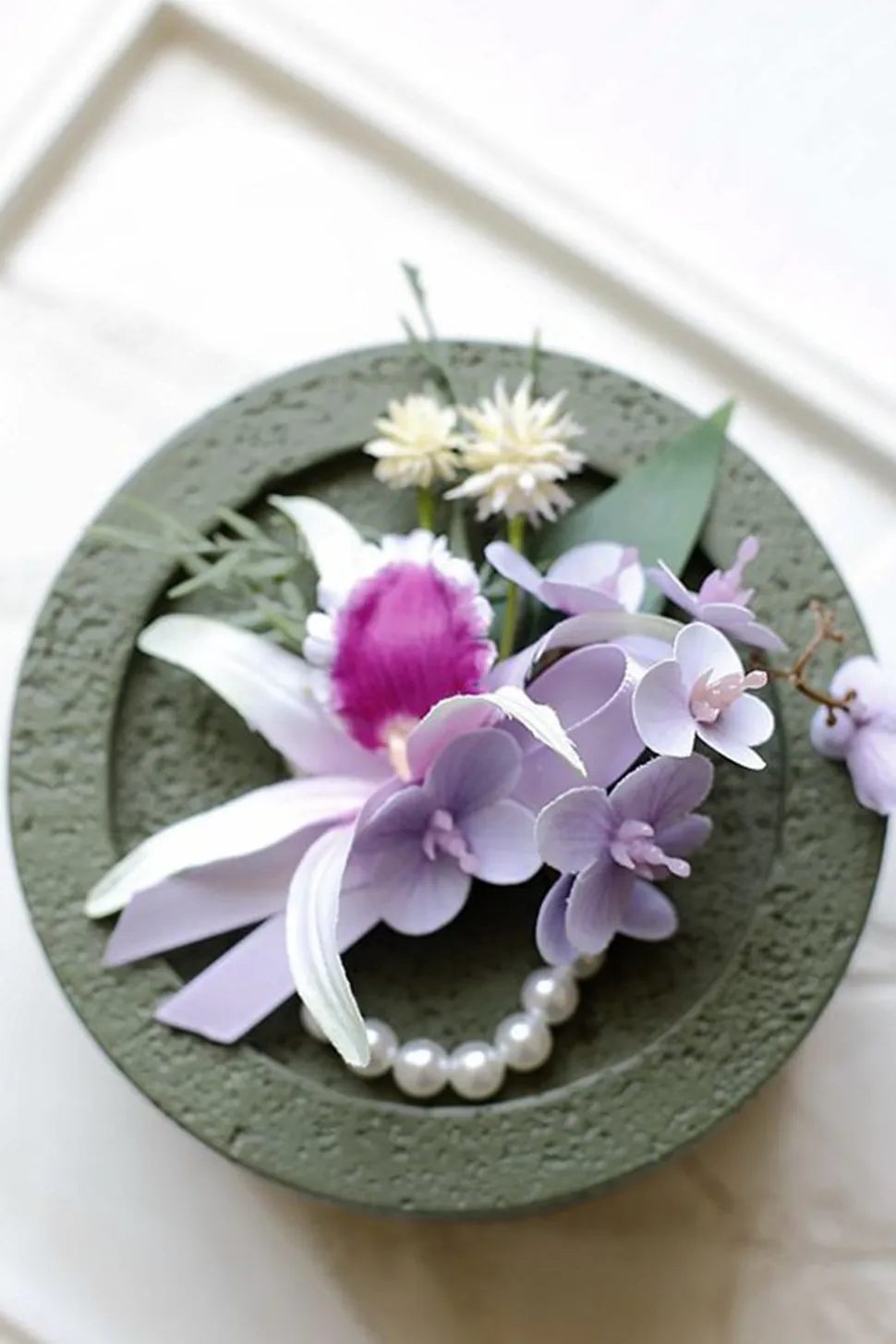 Borgonha Prom Corsage de Pulso e Boutonniere Masculino com Pérolas