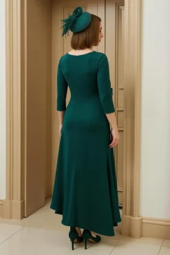 Borgonha Uma linha Bateau pescoço alto-baixo vestido de noiva convidado