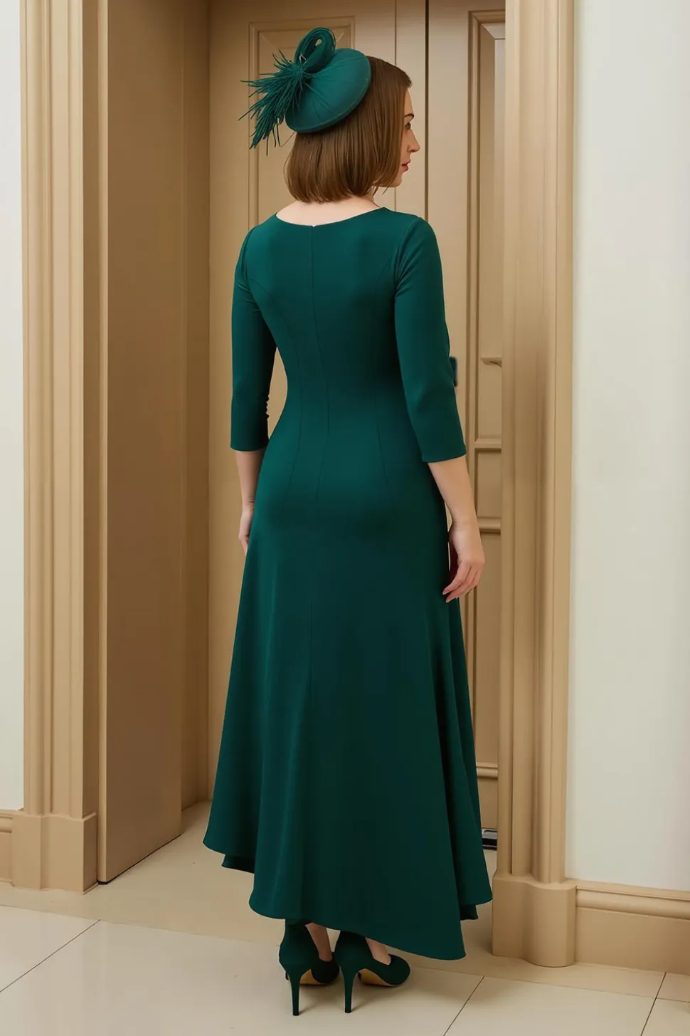 Borgonha Uma linha Bateau pescoço alto-baixo vestido de noiva convidado
