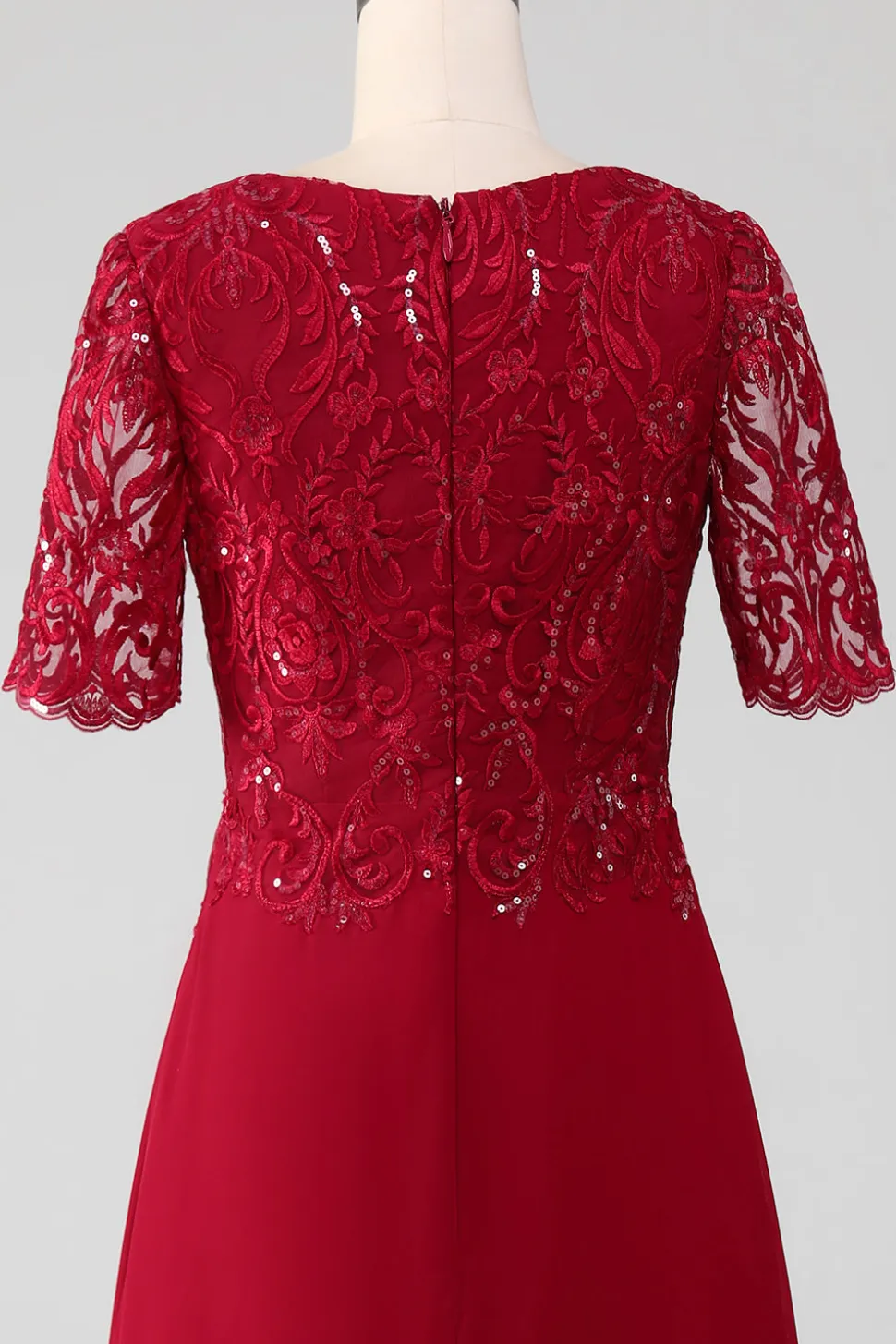 Borgonha Uma linha de pescoço redondo brilhante lantejoulas mãe de vestido de noiva com apliques