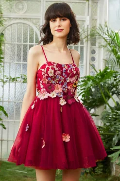 Borgonha Uma linha espaguete alças Homecoming vestido com flores 3D