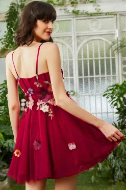 Borgonha Uma linha espaguete alças Homecoming vestido com flores 3D