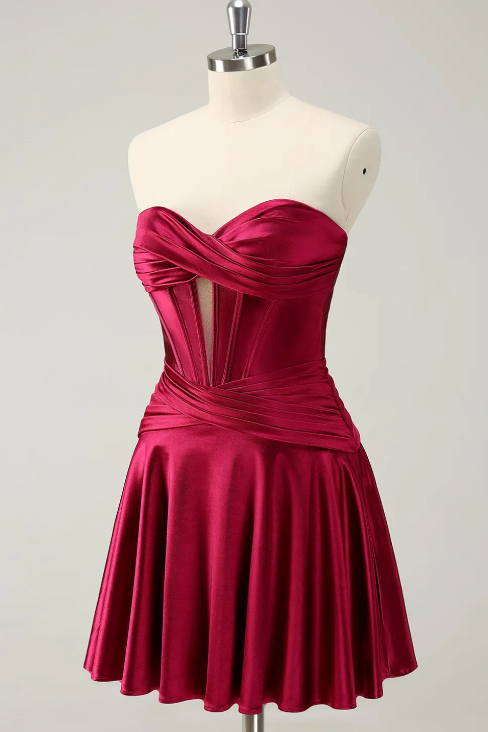 Borgonha Uma Linha Querida Strapless Keyhole Cetim Homecoming Dress