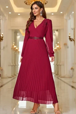 Borgonha Uma Linha V Pescoço Plissado Appliques Belted Prom Dress com mangas compridas
