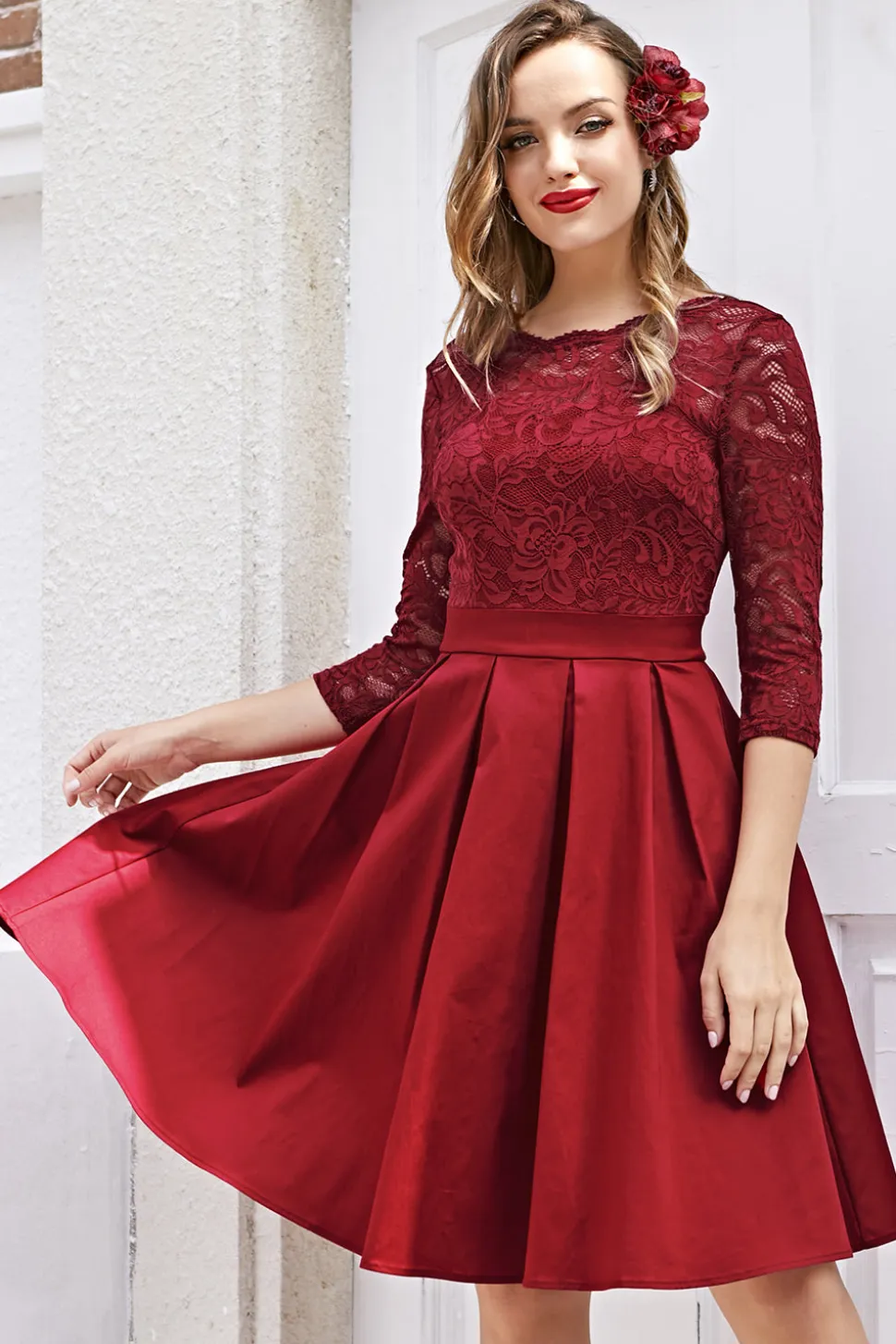 Borgonha V Voltar vestido de mangas compridas