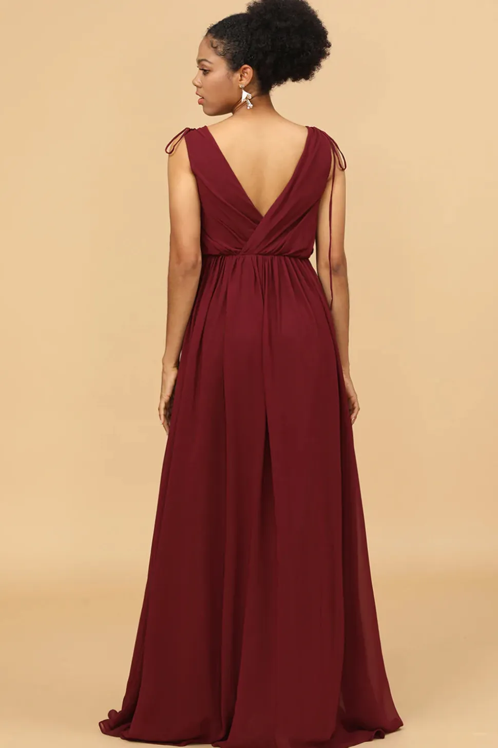 Borgonha Vestido de Dama de Honra Gola em V