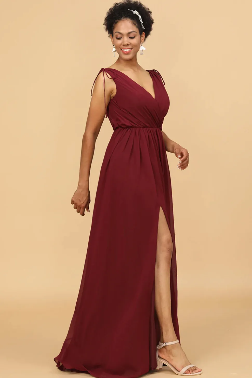 Borgonha Vestido de Dama de Honra Gola em V