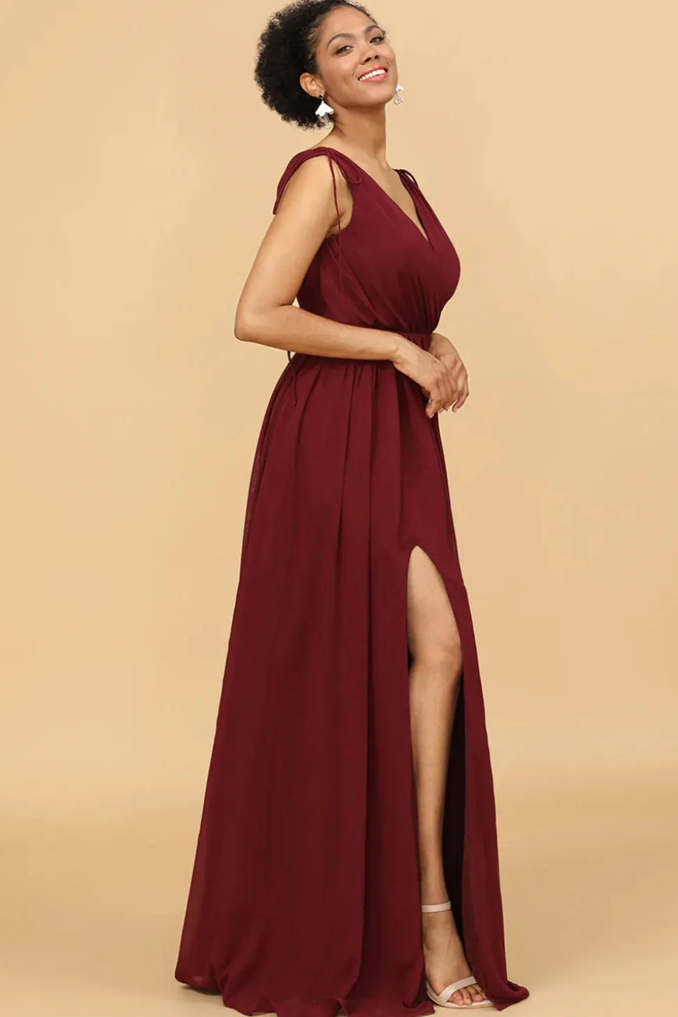 Borgonha Vestido de Dama de Honra Gola em V