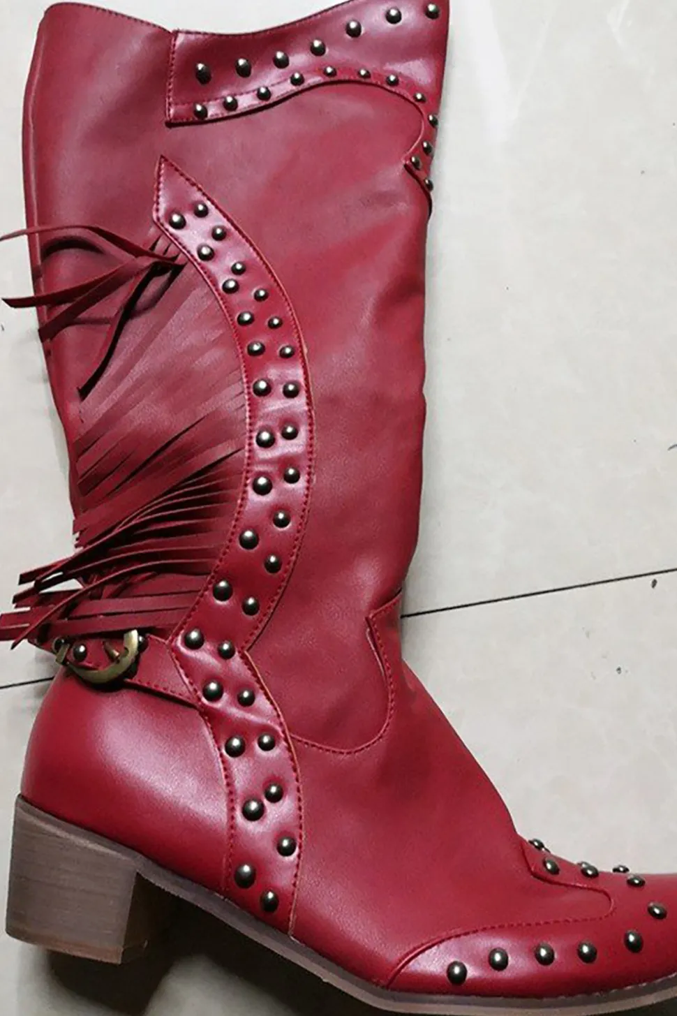 Botas Vermelhas Escuras com Franjas Médias