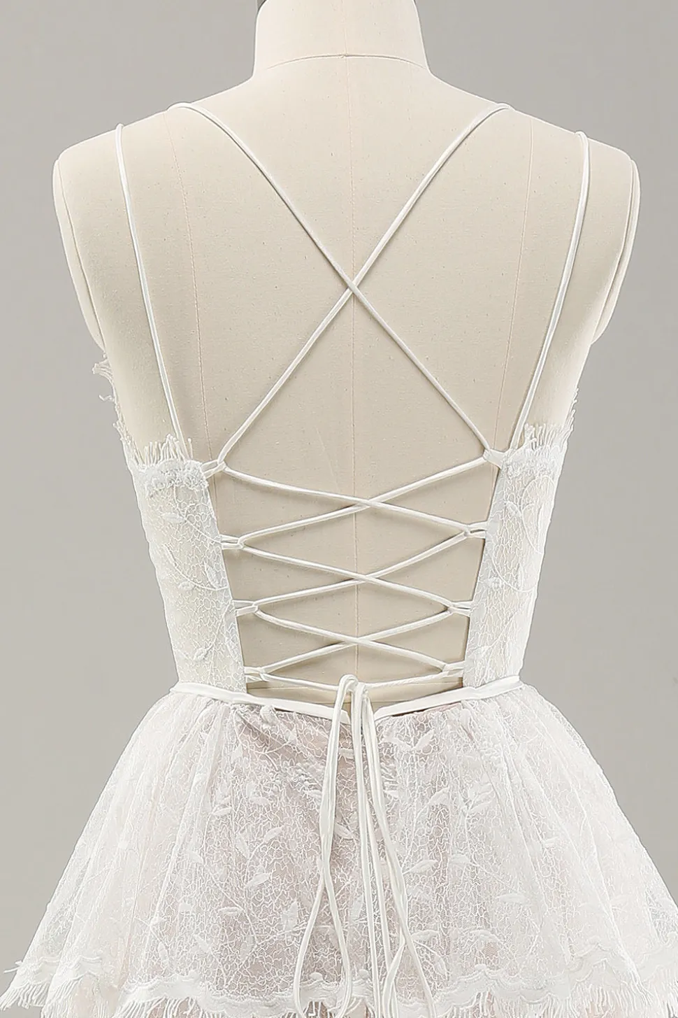 Branco A Line Spaghetti Straps Tiered Lace Vestido de Noiva com Renda Up Back