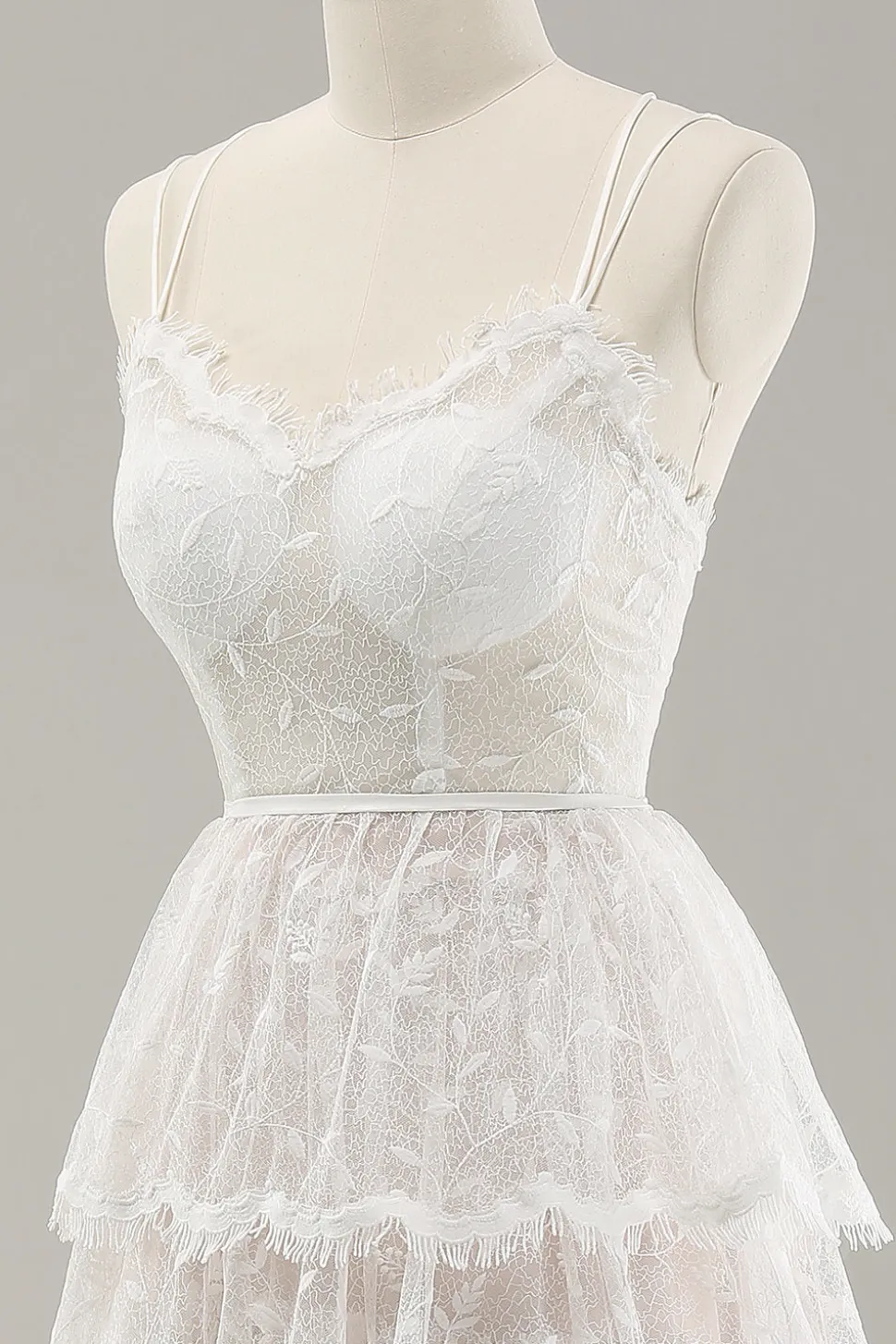 Branco A Line Spaghetti Straps Tiered Lace Vestido de Noiva com Renda Up Back