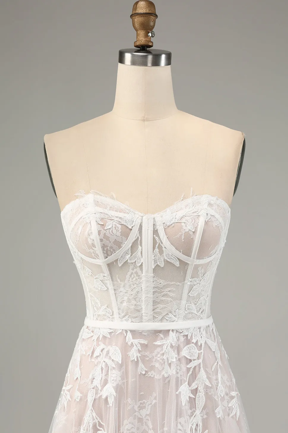 Branco A Line Sweetheart Sweep Train Corset Vestido de Noiva com Applique Lace