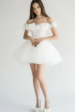 Branco A Line Tulle Off the Shoulder Vestido de formatura curto com apliques