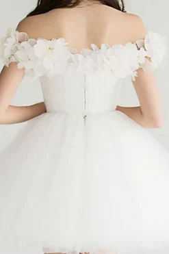 Branco A Line Tulle Off the Shoulder Vestido de formatura curto com apliques