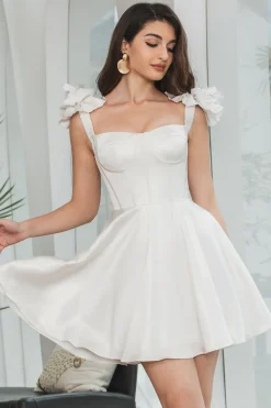 Branco A-Line Corset vestido curto de formatura com babados