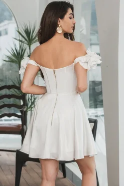 Branco A-Line Corset vestido curto de formatura com babados