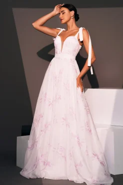 Branco A-Line Floral Long Prom Dress