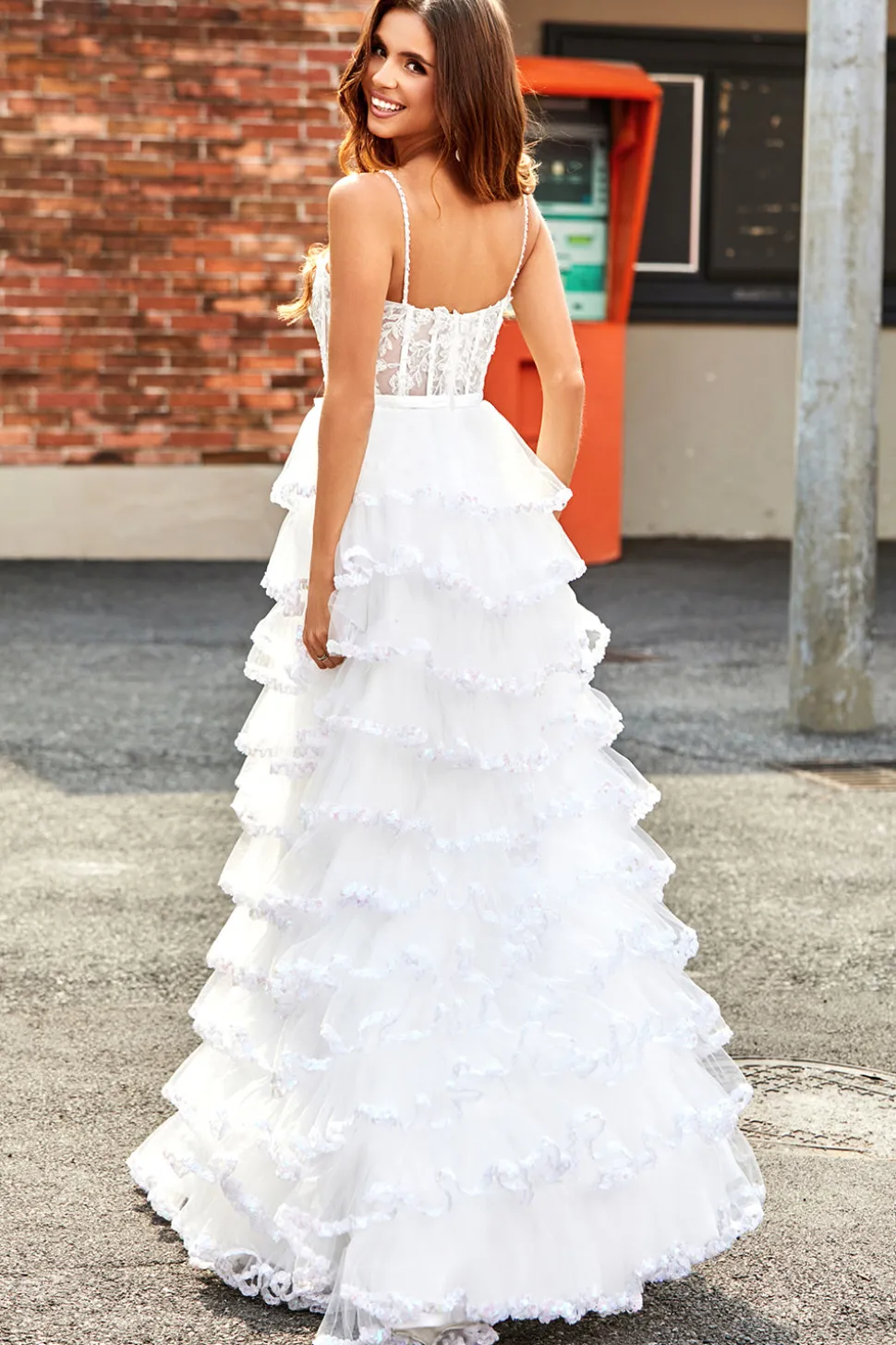 Branco A-Line Sparkly Sequin Ruffle Saia Corset Tiered Prom Dress With Slit