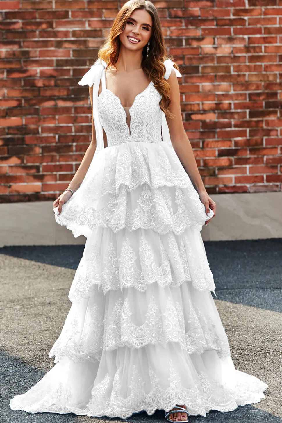 Branco A-Line Tiered Lace Vestido de Noiva Longo
