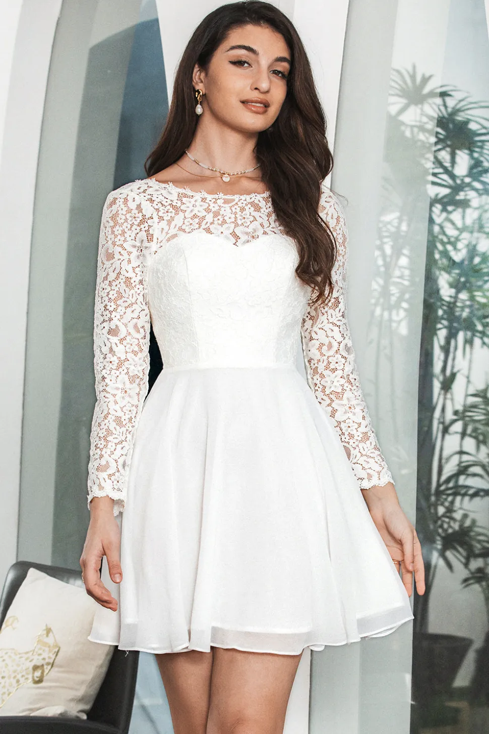 Branco Bateau mangas compridas sem costas vestido curto de formatura