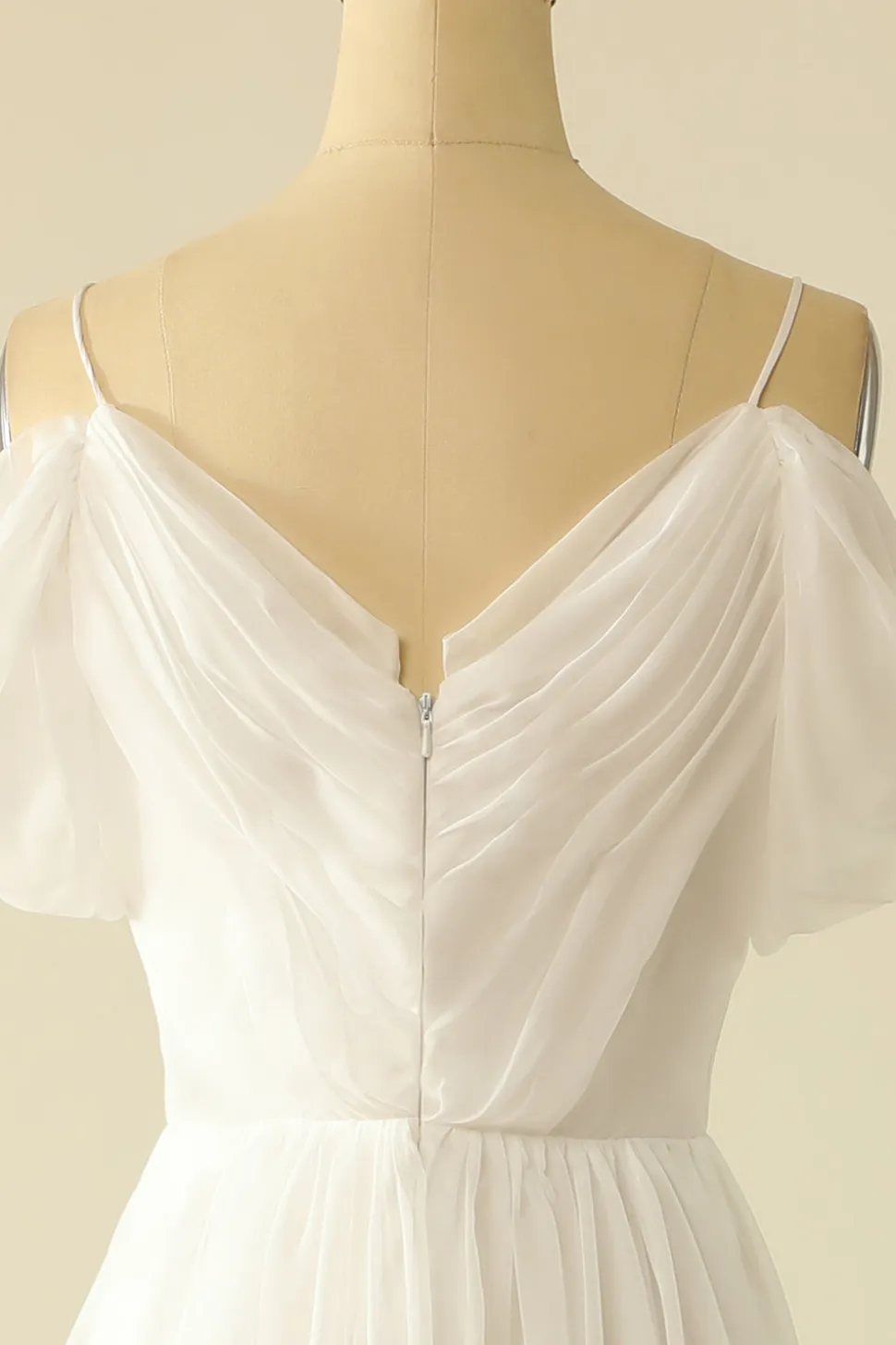 Branco fora do ombro tulle vestido de noiva
