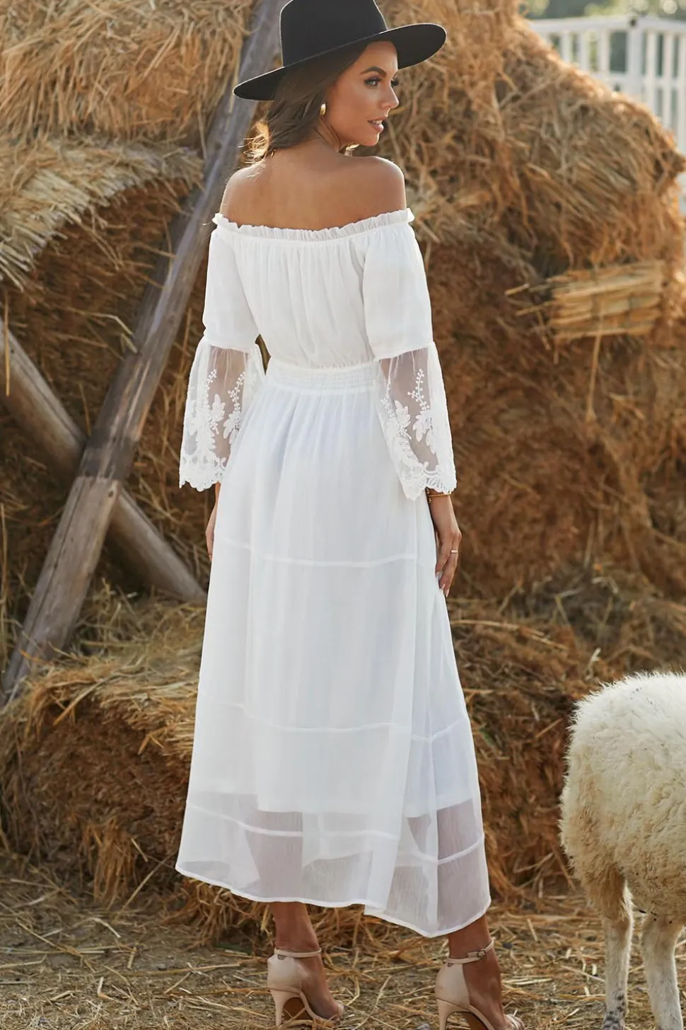 Branco fora do ombro vestido boho