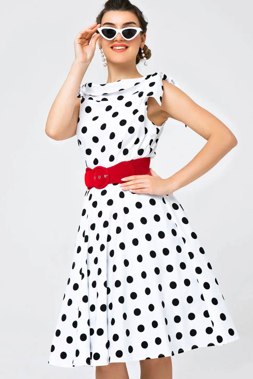 Branco Fora-ombro Vestido Com Bolinhas Pretas