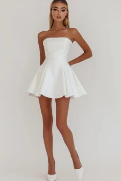 Branco Linha-A Pescoço Quadrado Curto Vestidinho Branco