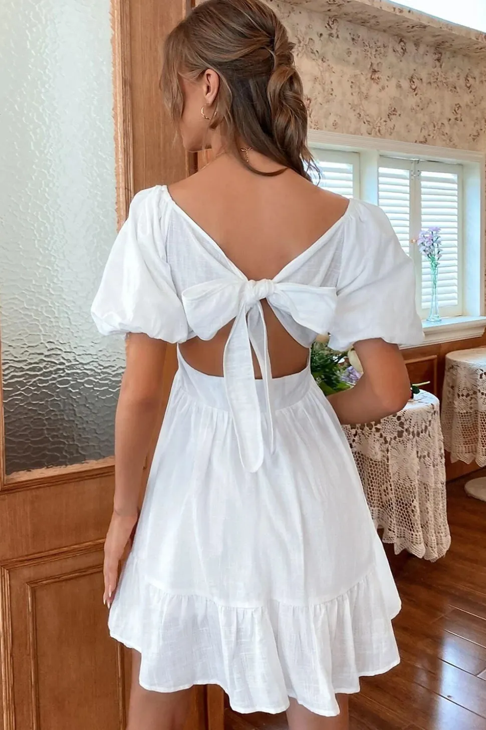Branco Pescoço Quadrado Mini Mangas Curtas Vestido de Formatura