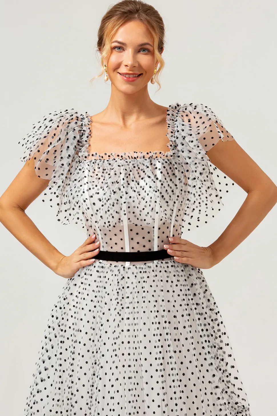 Branco preto A-Line fora do ombro longo vestido de baile com ponto