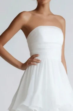 Branco Strapless Tiered Chiffon Long Vestido de receção de casamento