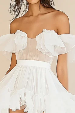 Branco Uma linha fora do ombro babado vestido de formatura