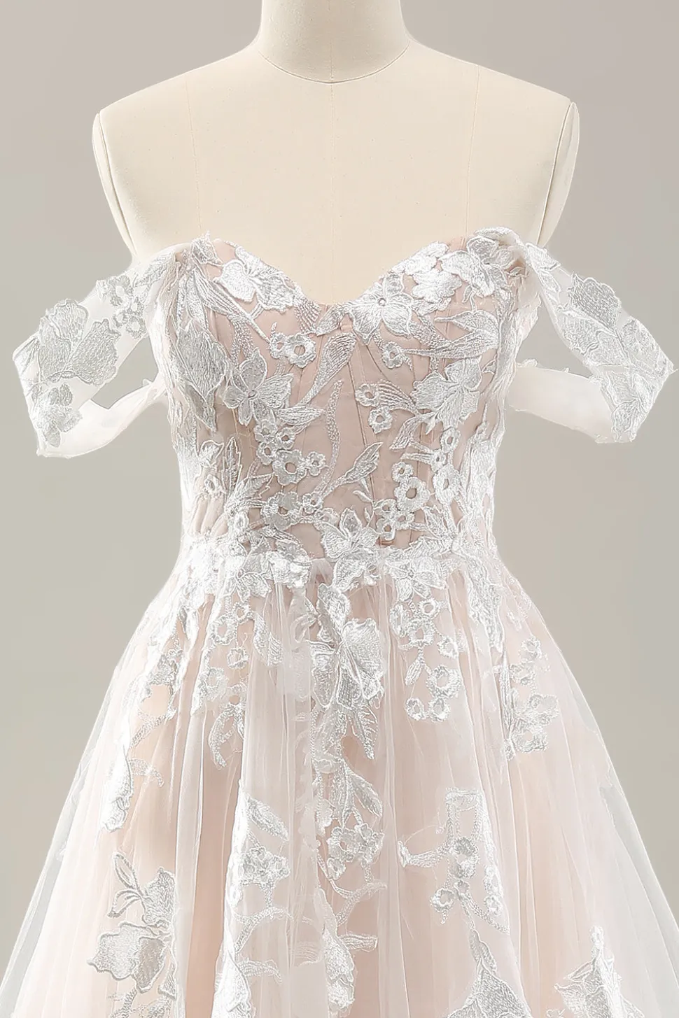 Branco Uma linha fora do ombro tule vestido de noiva com Applique Lace