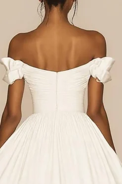 Branco Uma linha fora do ombro cetim babado vestido de formatura
