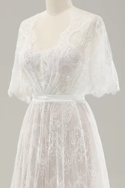 Branco Uma linha querida renda vestido de noiva longo com mangas curtas