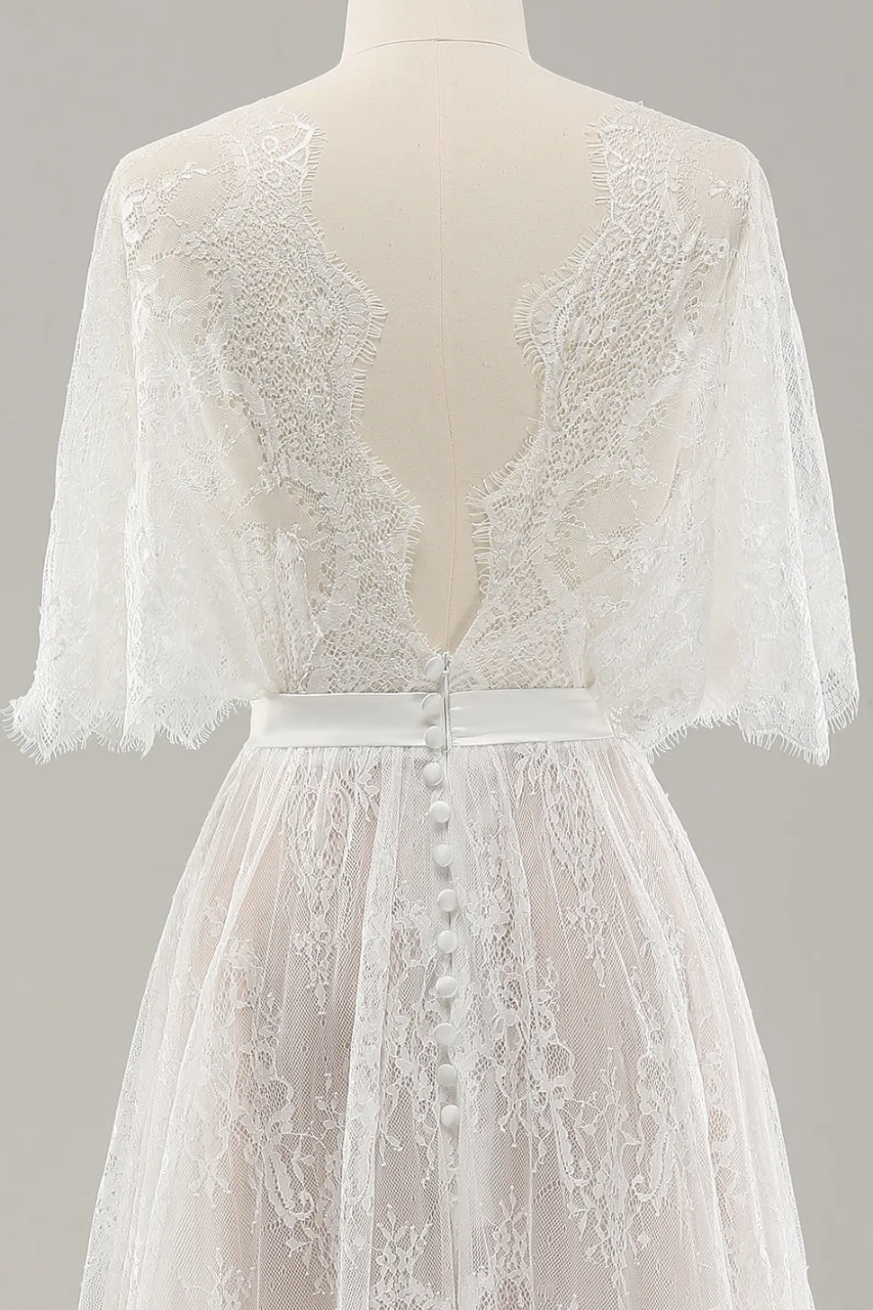 Branco Uma linha querida renda vestido de noiva longo com mangas curtas