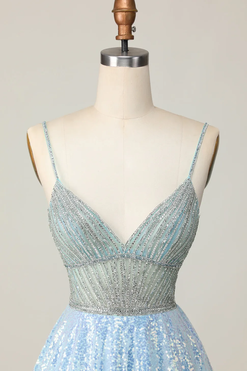 Brilhante Azul Claro V Pescoço Lantejoulas Uma Linha Homecoming Dress