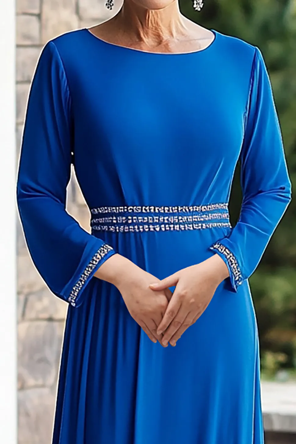 Brilhante bainha azul real mangas compridas frisado mãe do vestido da noiva