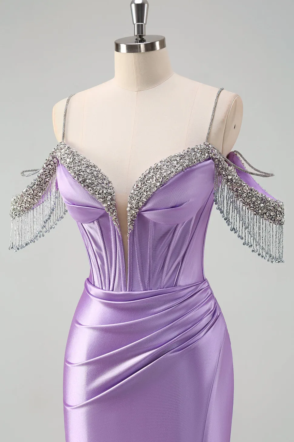 Brilhante Lilás Sereia Ombro Frio Tassels Cetim Frisado Frisado Vestido de Baile de Formatura com Fenda