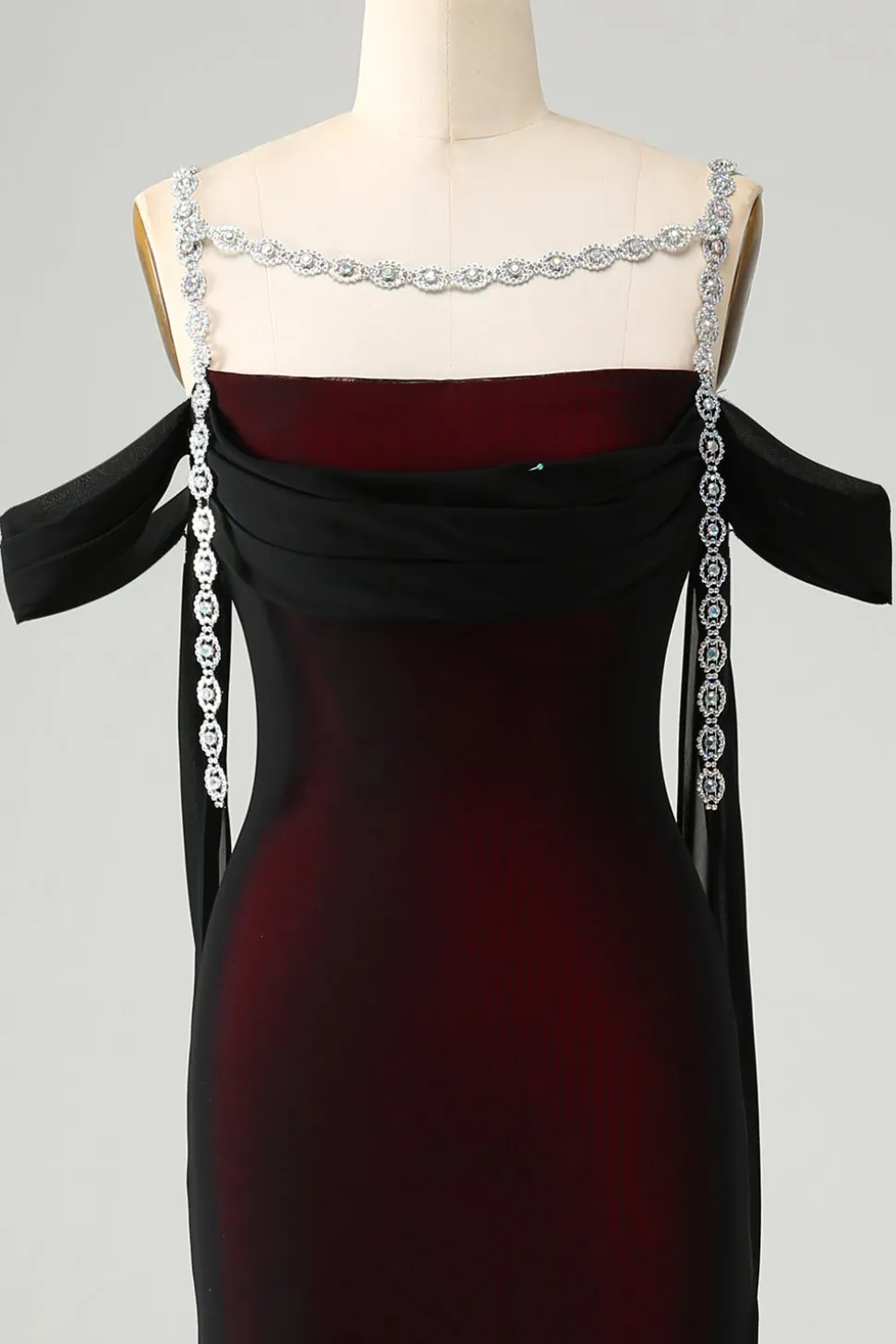 Brilhante Preto Sereia Vermelho Ombro Frio Vestido de Dama de Honra Longo