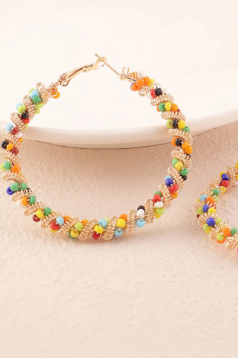 Brincos coloridos loop boho estilo