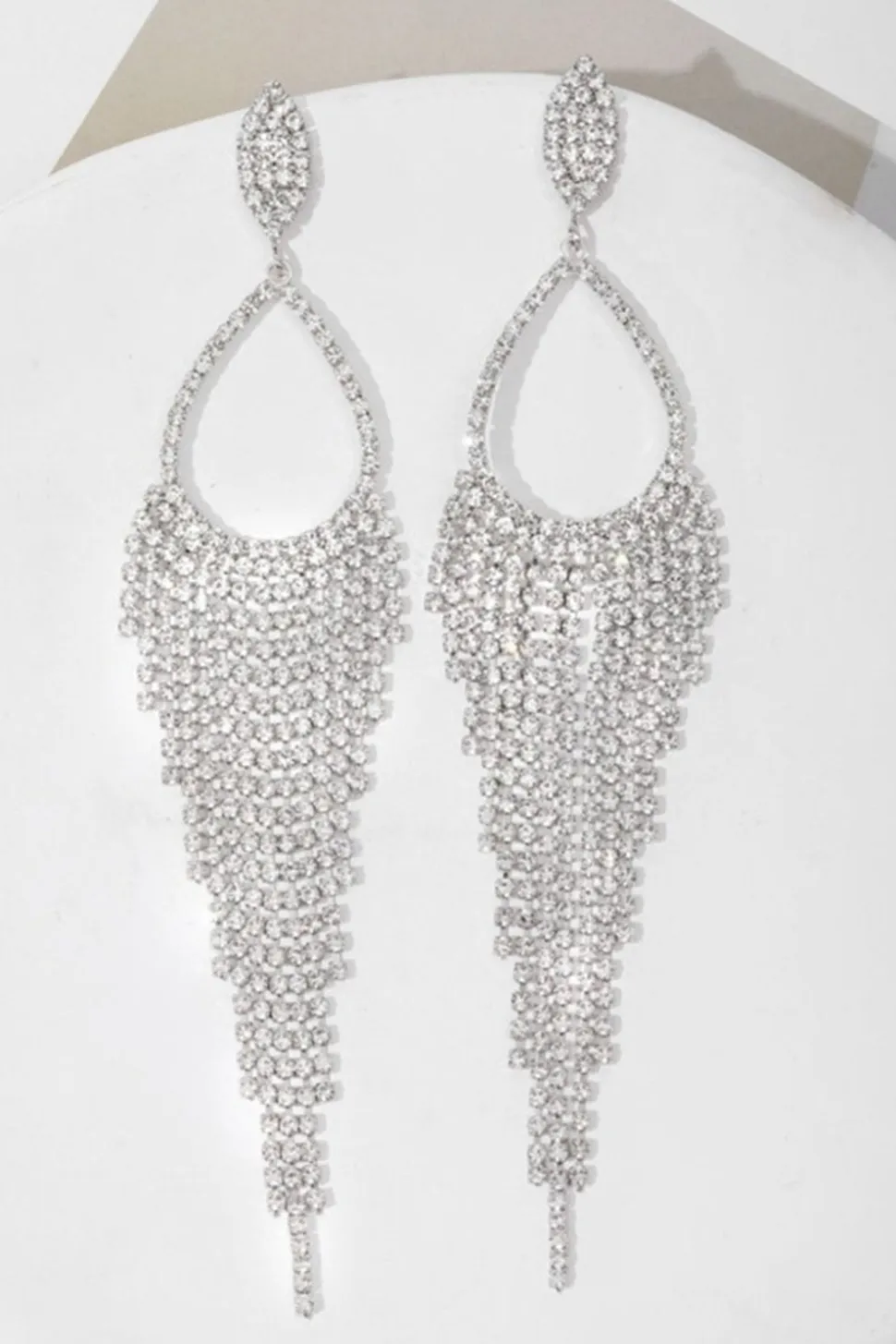 Brincos de gota de strass de prata brilhante