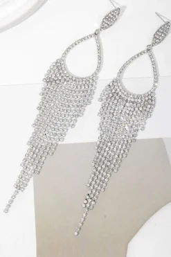 Brincos de gota de strass de prata brilhante