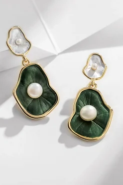 Brincos de pérolas de folha de lótus verde