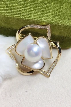 Broche Branco Rhinestone & Pearls