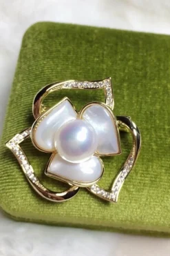 Broche Branco Rhinestone & Pearls