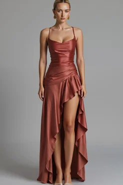 Cabernet Bainha Alta Baixa Espaguete Correias Vestido de Noite com Folhos