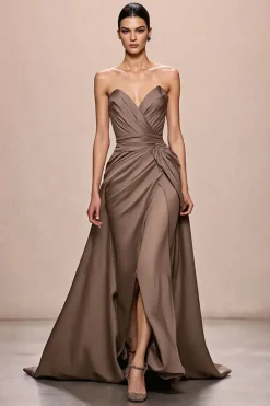 Café Cetim A-Line Ruched Strapless Vestido de Noite Longo