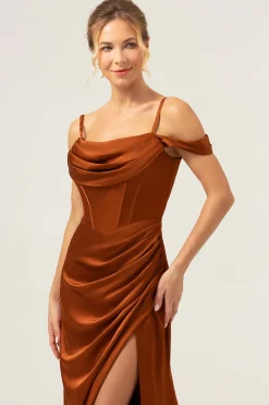 Café Sereia Ombro Frio Espartilho Espartilho Longo Vestido de Dama de Honra com Fenda