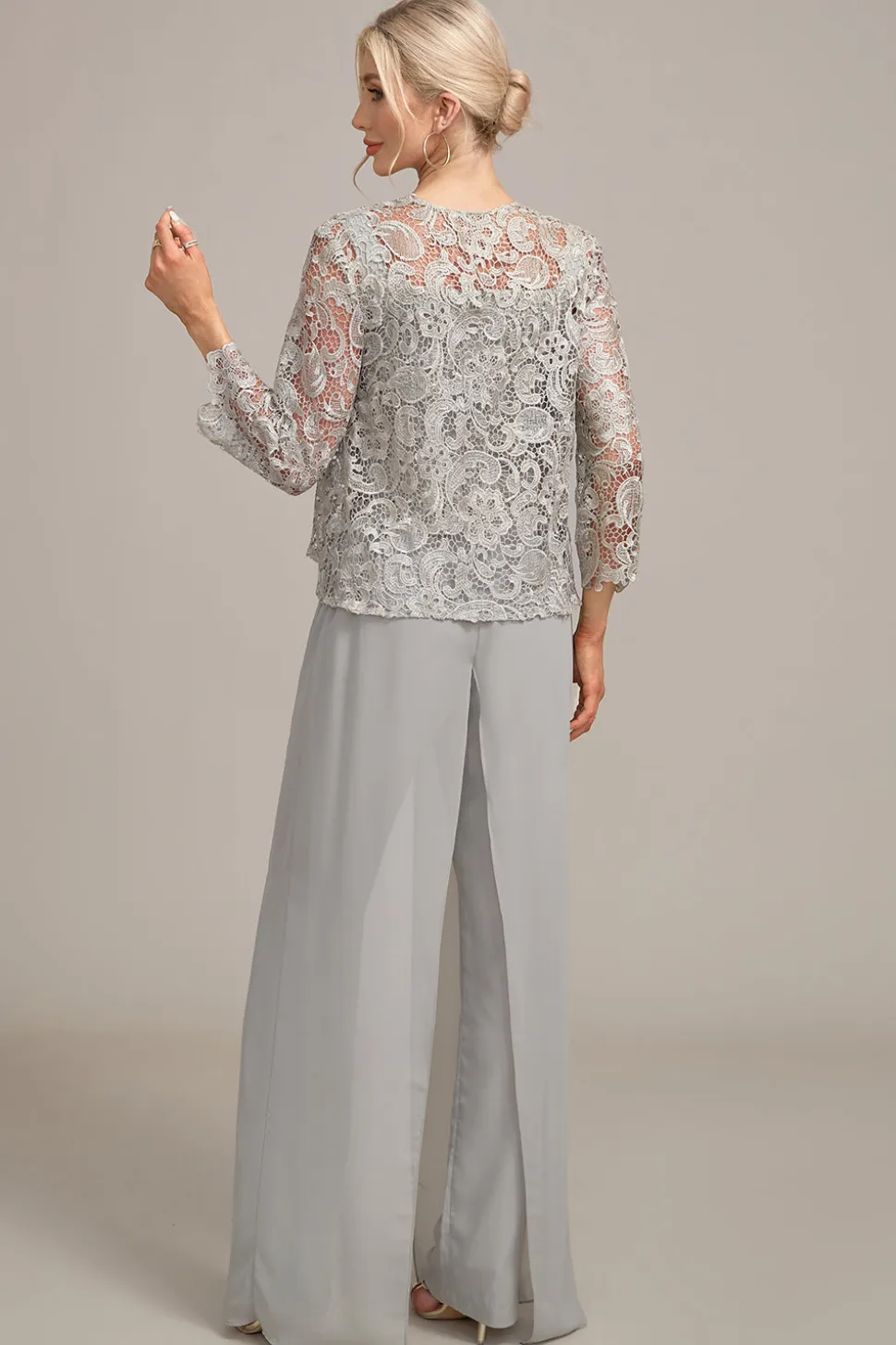 Calça Chiffon Prateada e Top de Renda Mãe da Noiva Wide Pant Suits